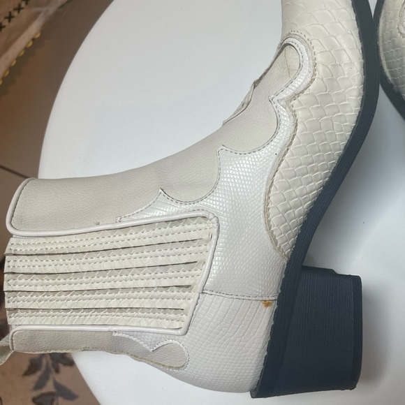 Free People White Ankle Western Boot Vegan Cavalier Boot - Picture 11 of 16